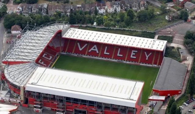 直播镜头下的查尔顿竞技场,体育直播如何重塑现代足球体验 直播镜头下的查尔顿竞技场,体育直播如何重塑现代足球体验