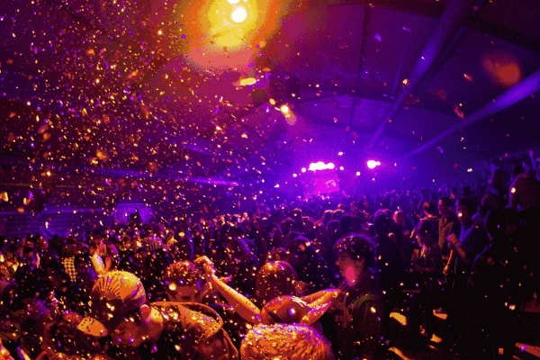 激情碰撞，实时狂欢！凌空体育直播打造沉浸式观赛新体验