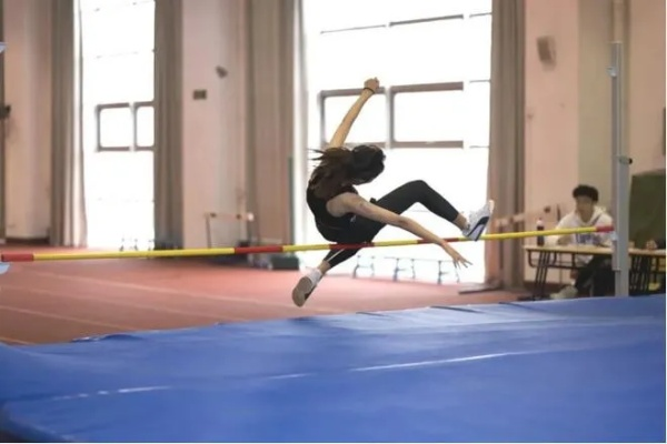 激情与专业,体育直播与解说的共生之道 激情与专业,体育直播与解说的共生之道