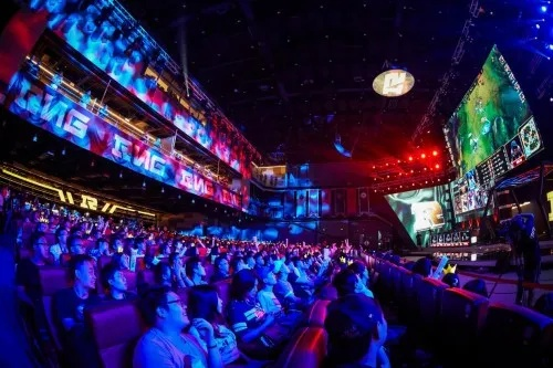 现场直播体育，软件如何颠覆传统观赛体验与重构产业生态