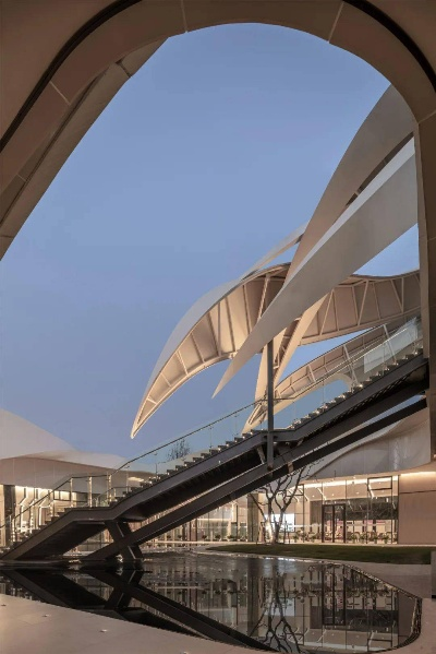 地铁里的体育盛宴，城市流动空间中的观赛新场景