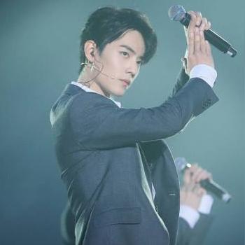 当镜头成为赛场,一场永不落幕的体育狂欢 当镜头成为赛场,一场永不落幕的体育狂欢