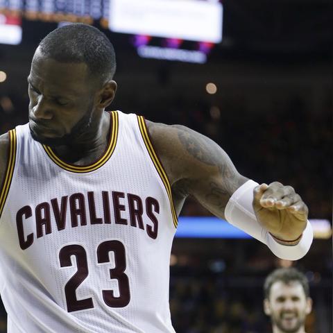 热血沸腾！178直播带你直击NBA赛场，沉浸式体验篮球狂欢盛宴