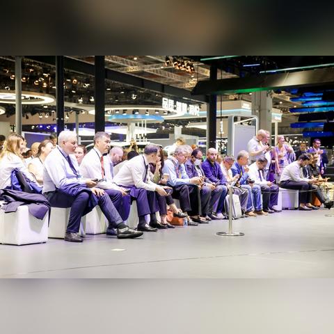 极速体育直播，重构体育迷的沉浸式狂欢新纪元