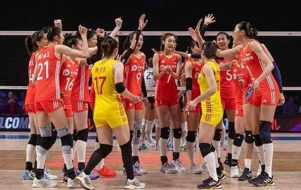 网前烽火映五星，中国女排直播时代的精神图腾