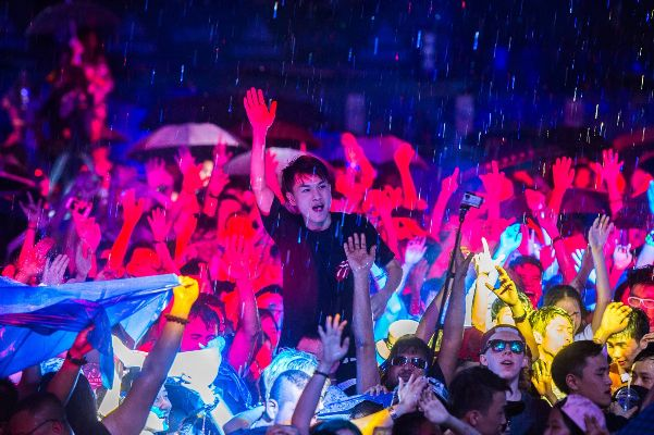 体育直播星，幕后英雄与万人狂欢的碰撞