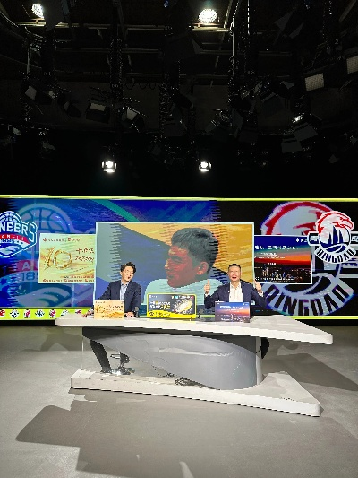 屏幕内外，体育直播的时空对话